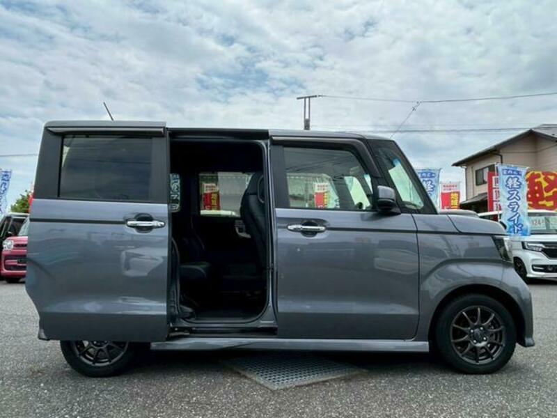 N BOX CUSTOM