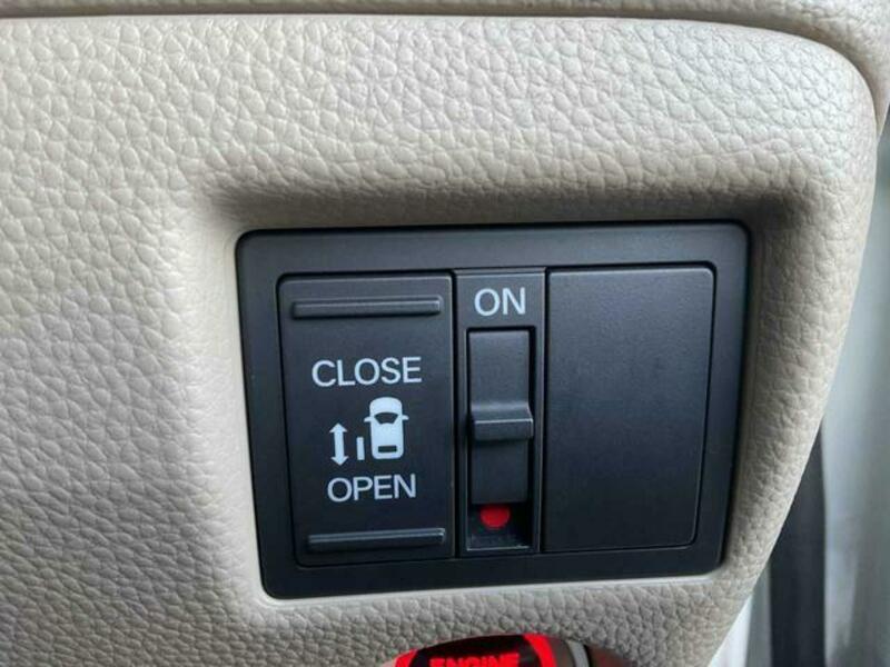 N BOX