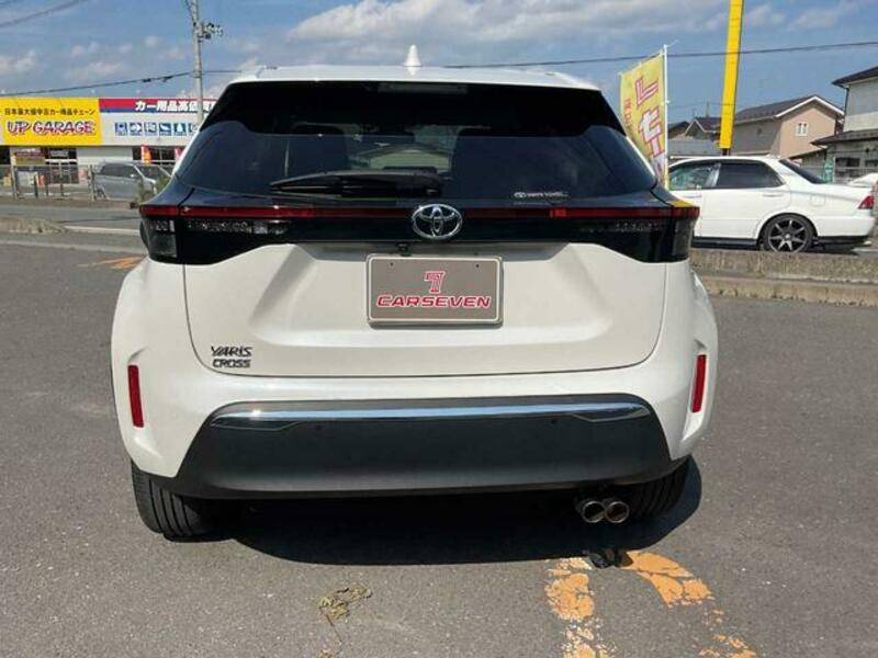 YARIS CROSS