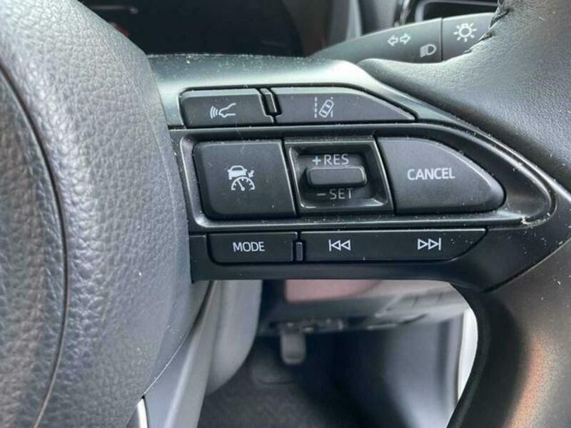 YARIS CROSS