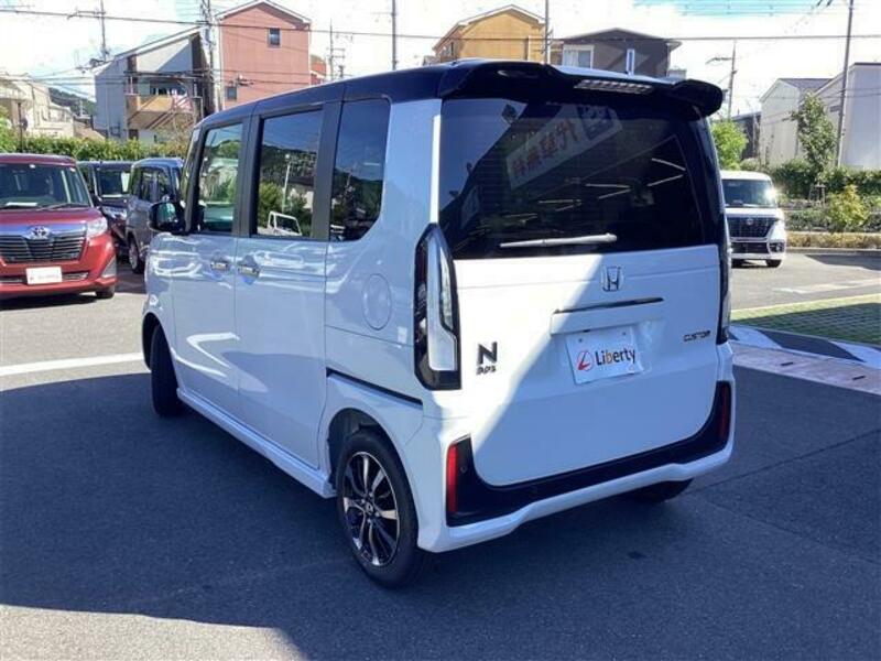 N BOX CUSTOM