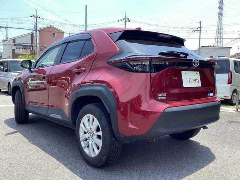 YARIS CROSS