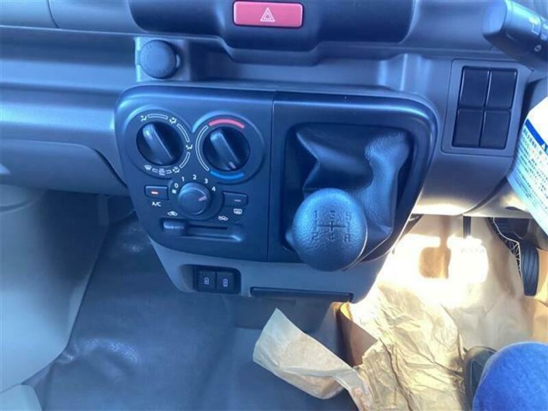 CLIPPER VAN