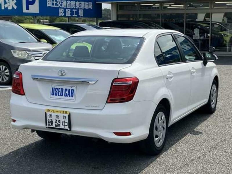 COROLLA AXIO