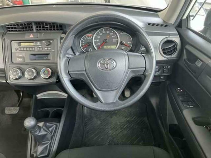 COROLLA AXIO
