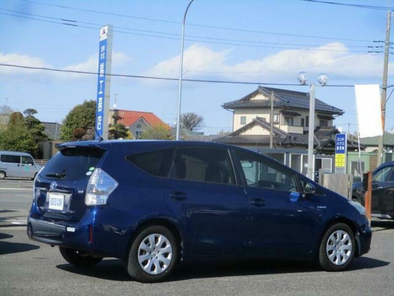PRIUS ALPHA