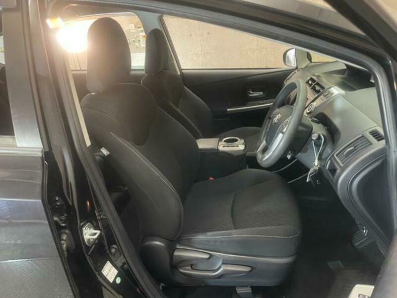 PRIUS ALPHA