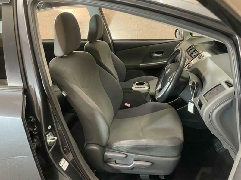 PRIUS ALPHA