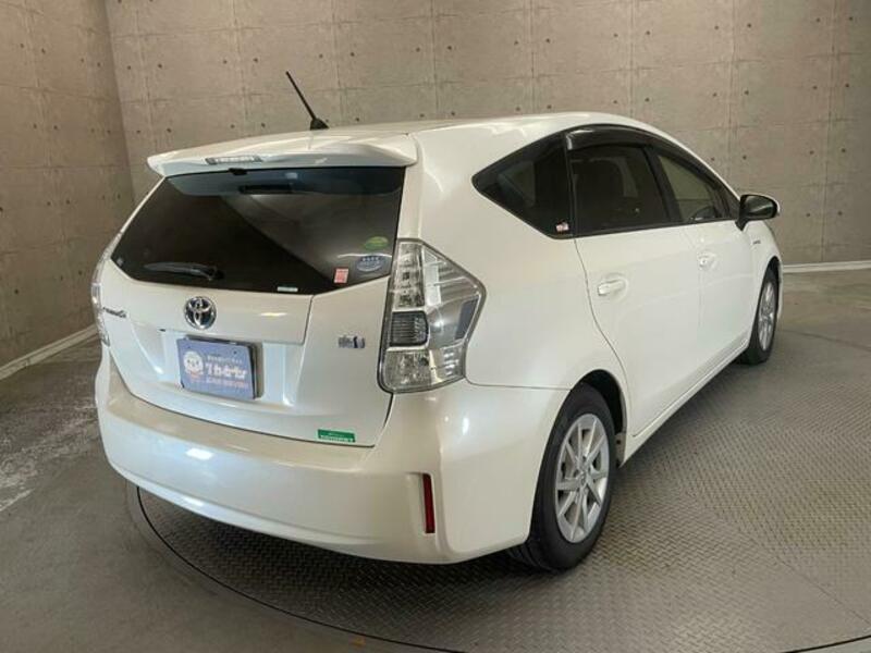 PRIUS ALPHA
