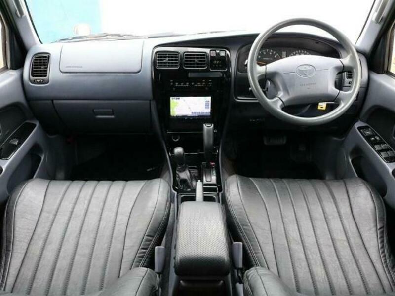 HILUX SURF