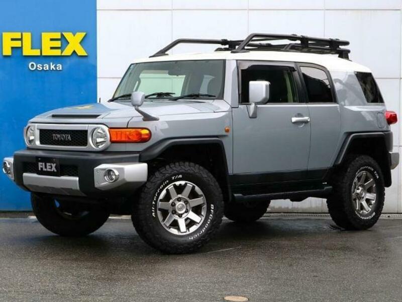 TOYOTA FJ CRUISER