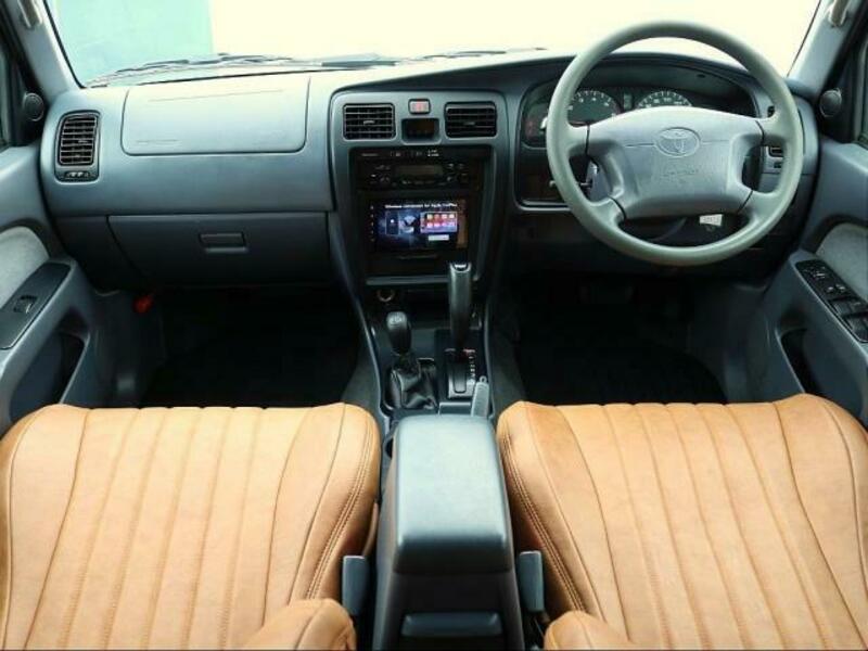 HILUX SURF