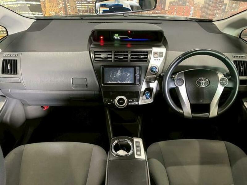 PRIUS ALPHA