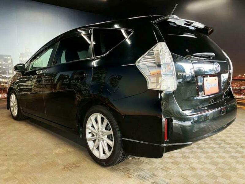 PRIUS ALPHA