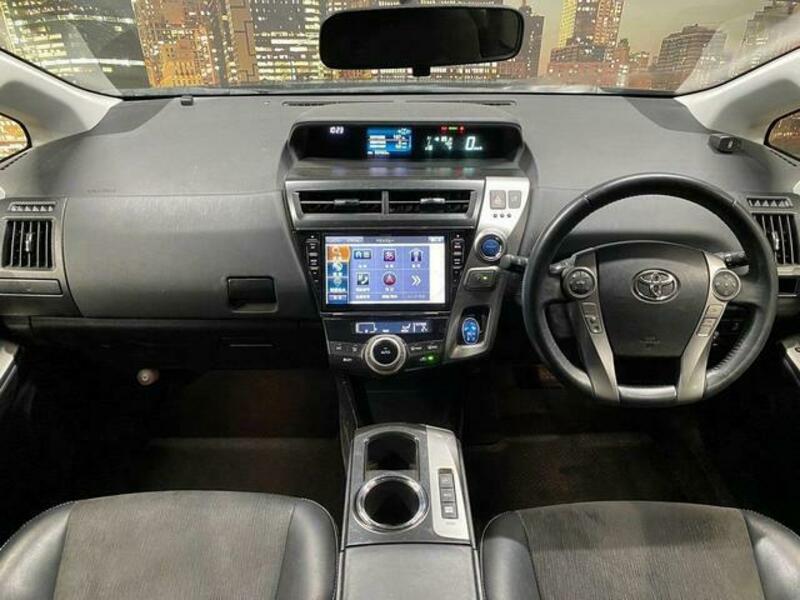 PRIUS ALPHA