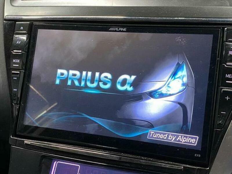 PRIUS ALPHA