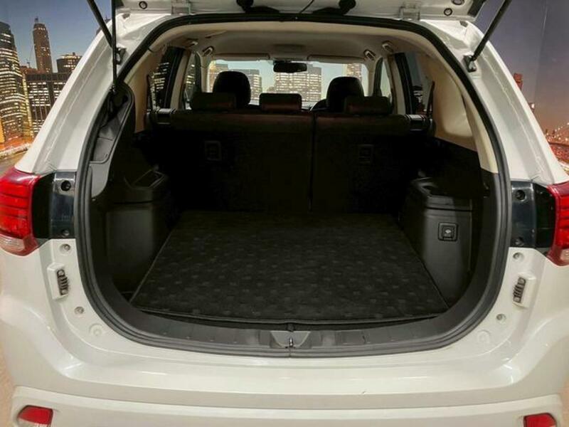 OUTLANDER PHEV