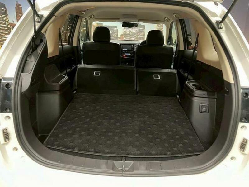 OUTLANDER PHEV