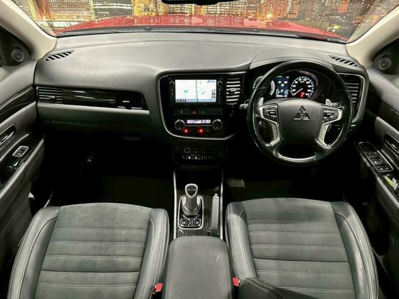 OUTLANDER PHEV