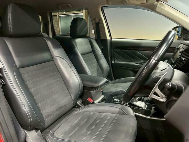 OUTLANDER PHEV