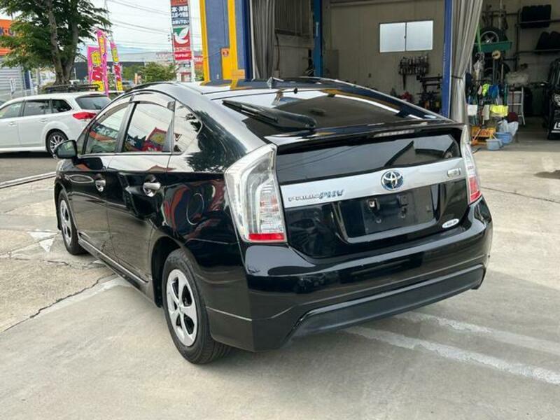 PRIUS PHV