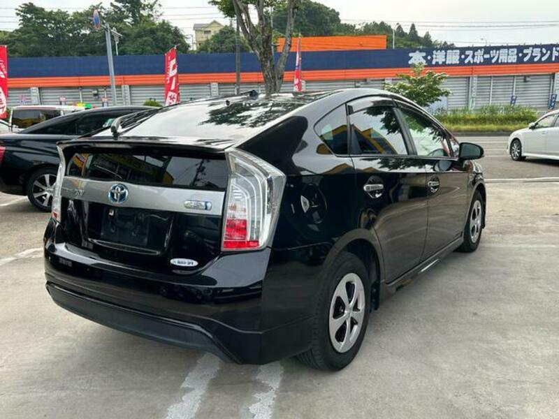 PRIUS PHV