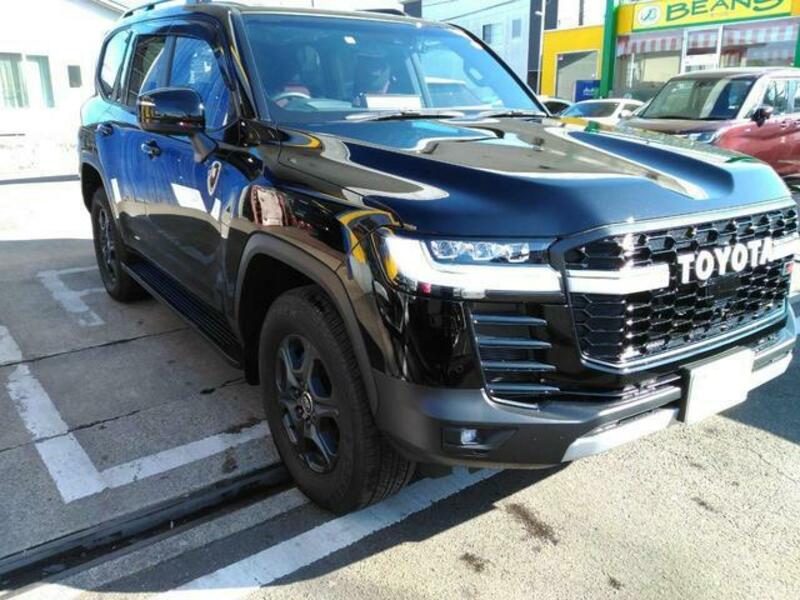 LAND CRUISER