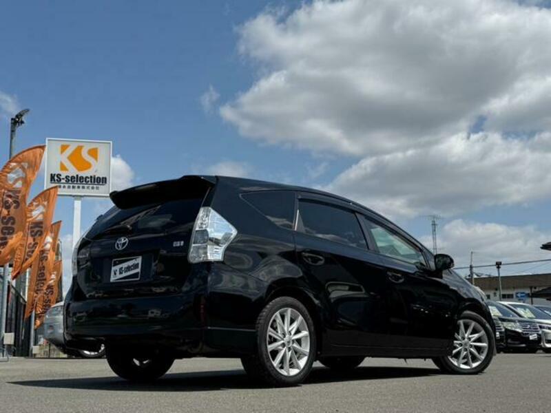 PRIUS ALPHA