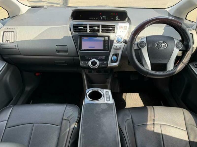 PRIUS ALPHA