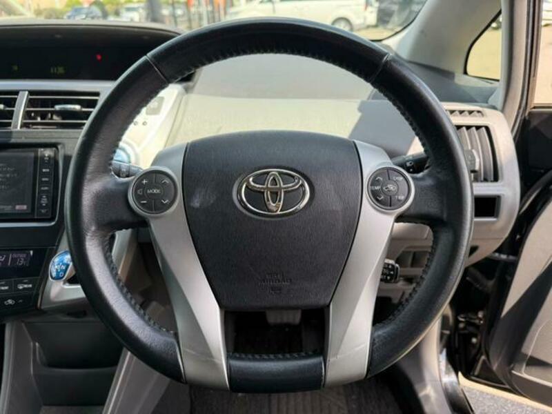 PRIUS ALPHA