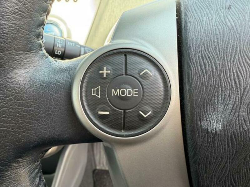 PRIUS ALPHA
