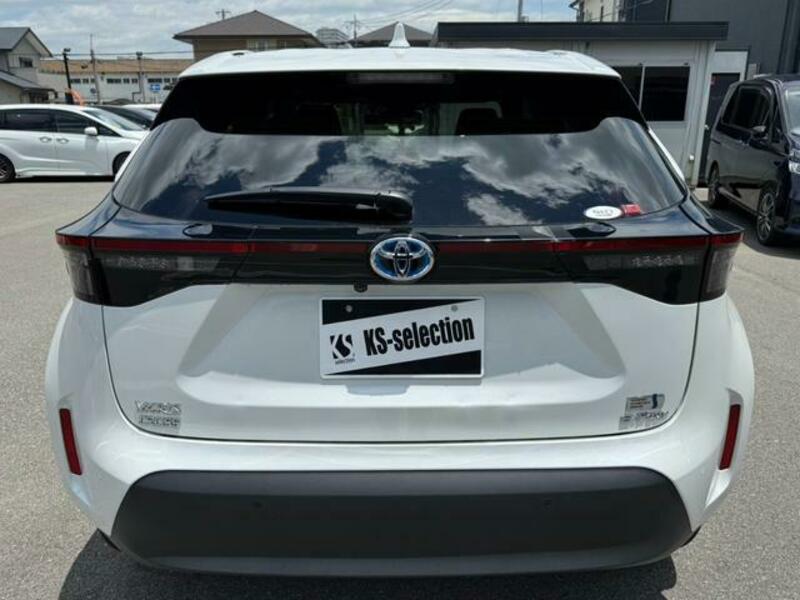 YARIS CROSS