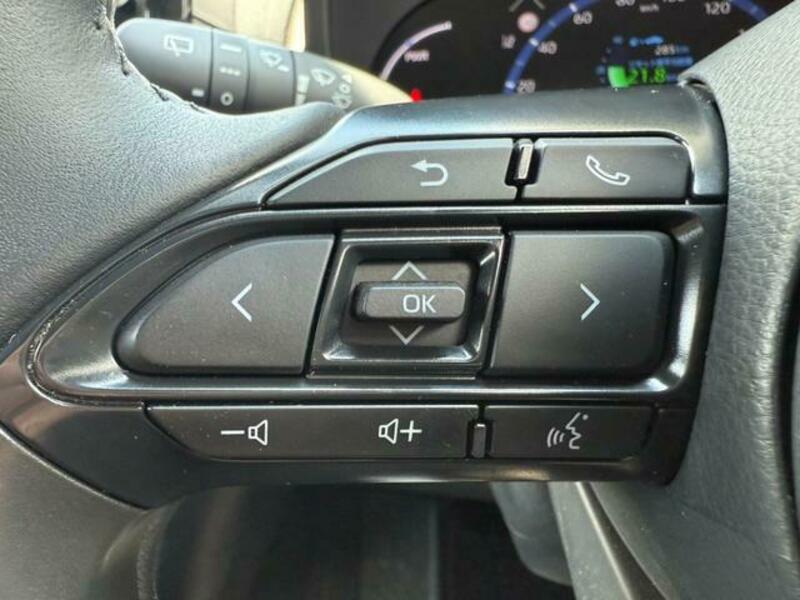 YARIS CROSS