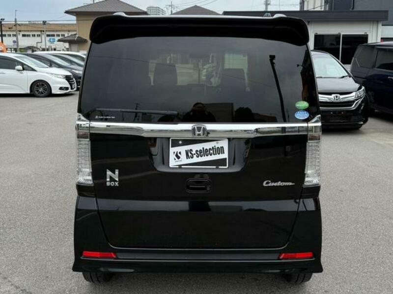 N BOX CUSTOM