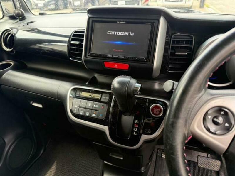 N BOX CUSTOM