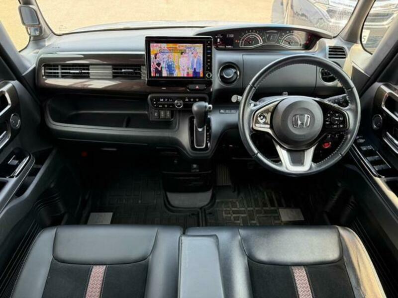 N BOX CUSTOM