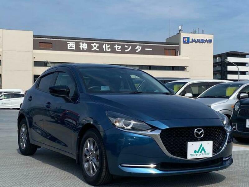 MAZDA2