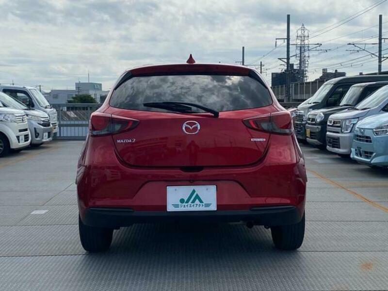 MAZDA2