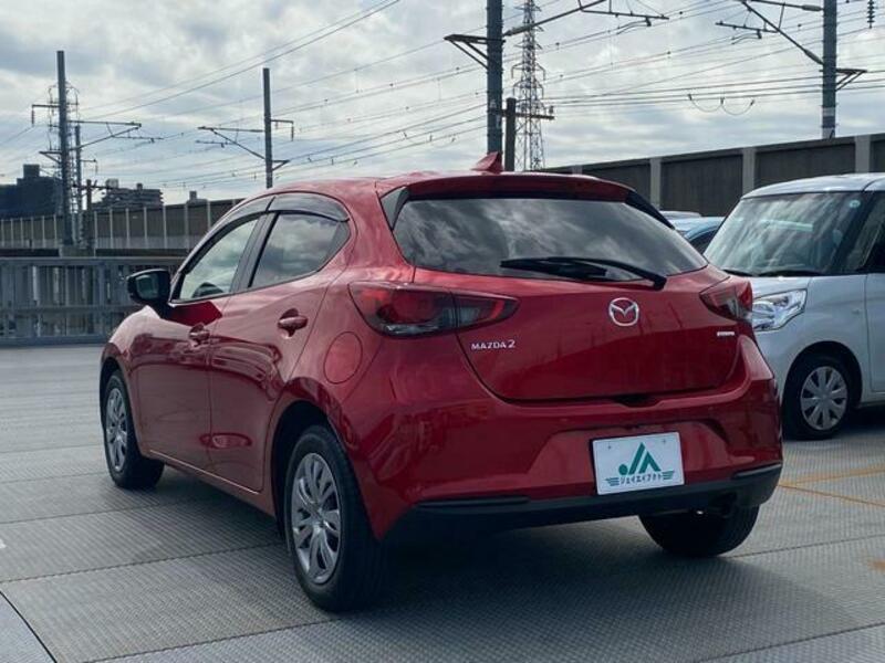 MAZDA2