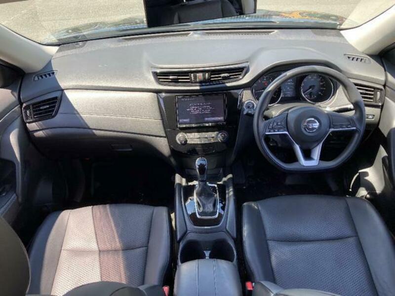 X-TRAIL