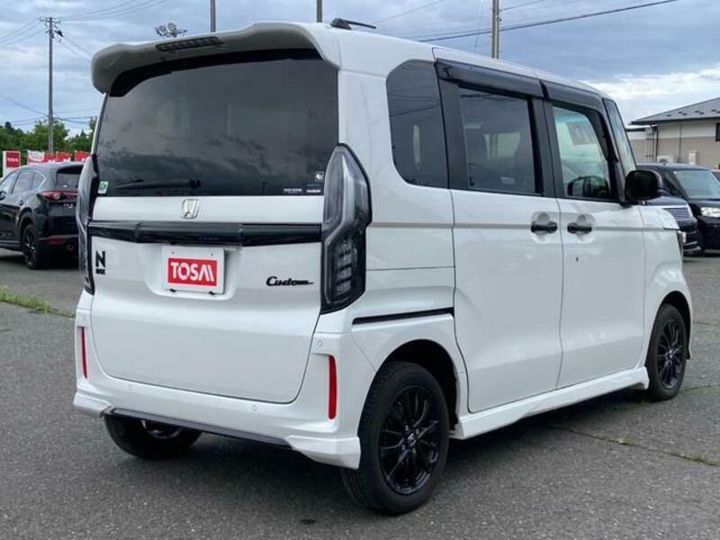 N BOX CUSTOM