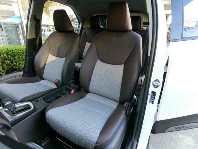 YARIS CROSS