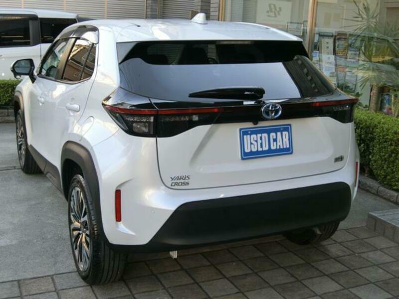 YARIS CROSS