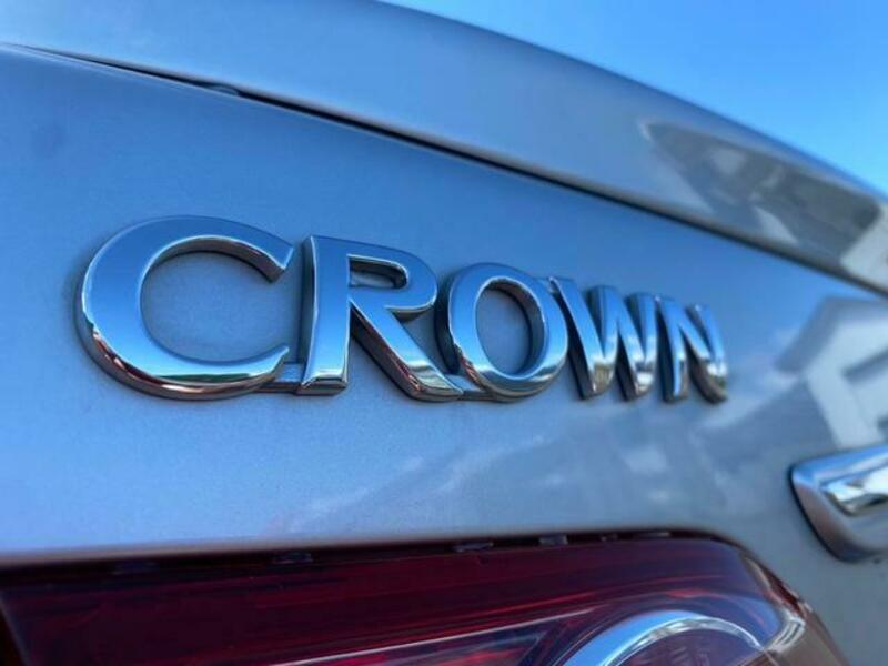 CROWN