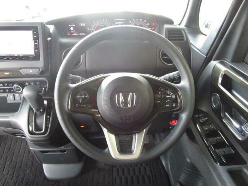 N BOX CUSTOM