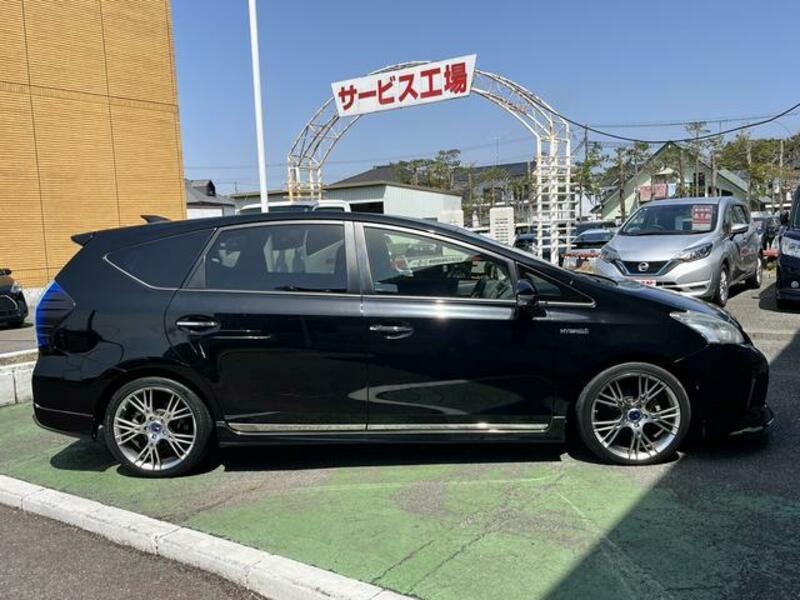PRIUS ALPHA