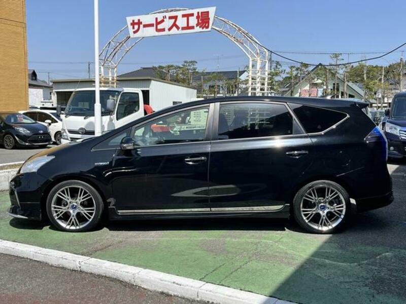 PRIUS ALPHA