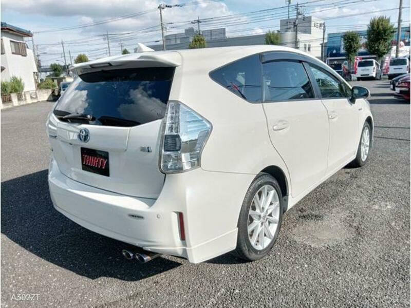 PRIUS ALPHA