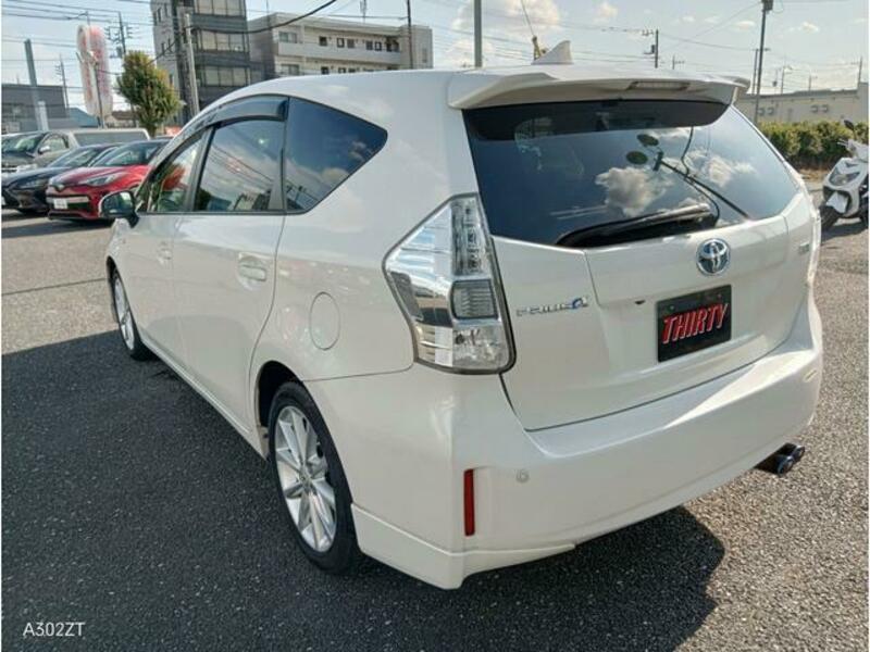 PRIUS ALPHA