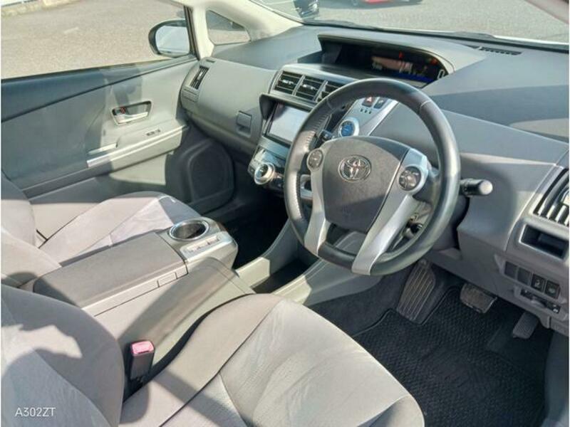 PRIUS ALPHA